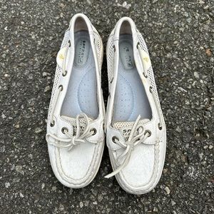 White Sperry’s
